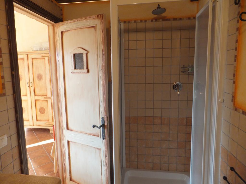 Grazia Deledda Bed & Breakfast Galtellì Dış mekan fotoğraf
